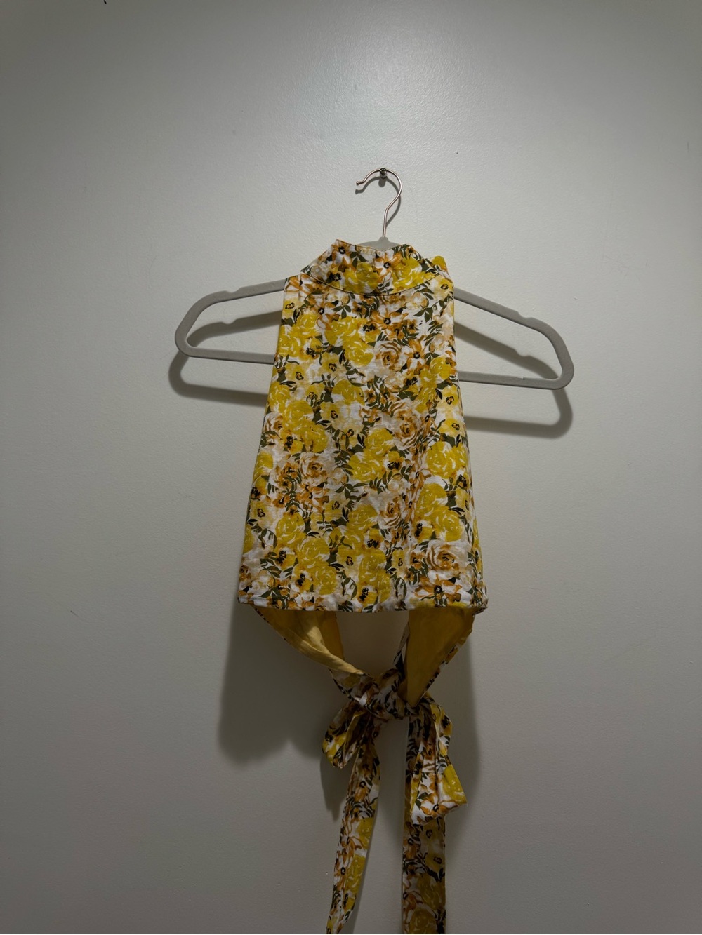 REVOLVE Something Navy Floral Halter Top in Cream Multi Size Medium - Picture 2 of 9